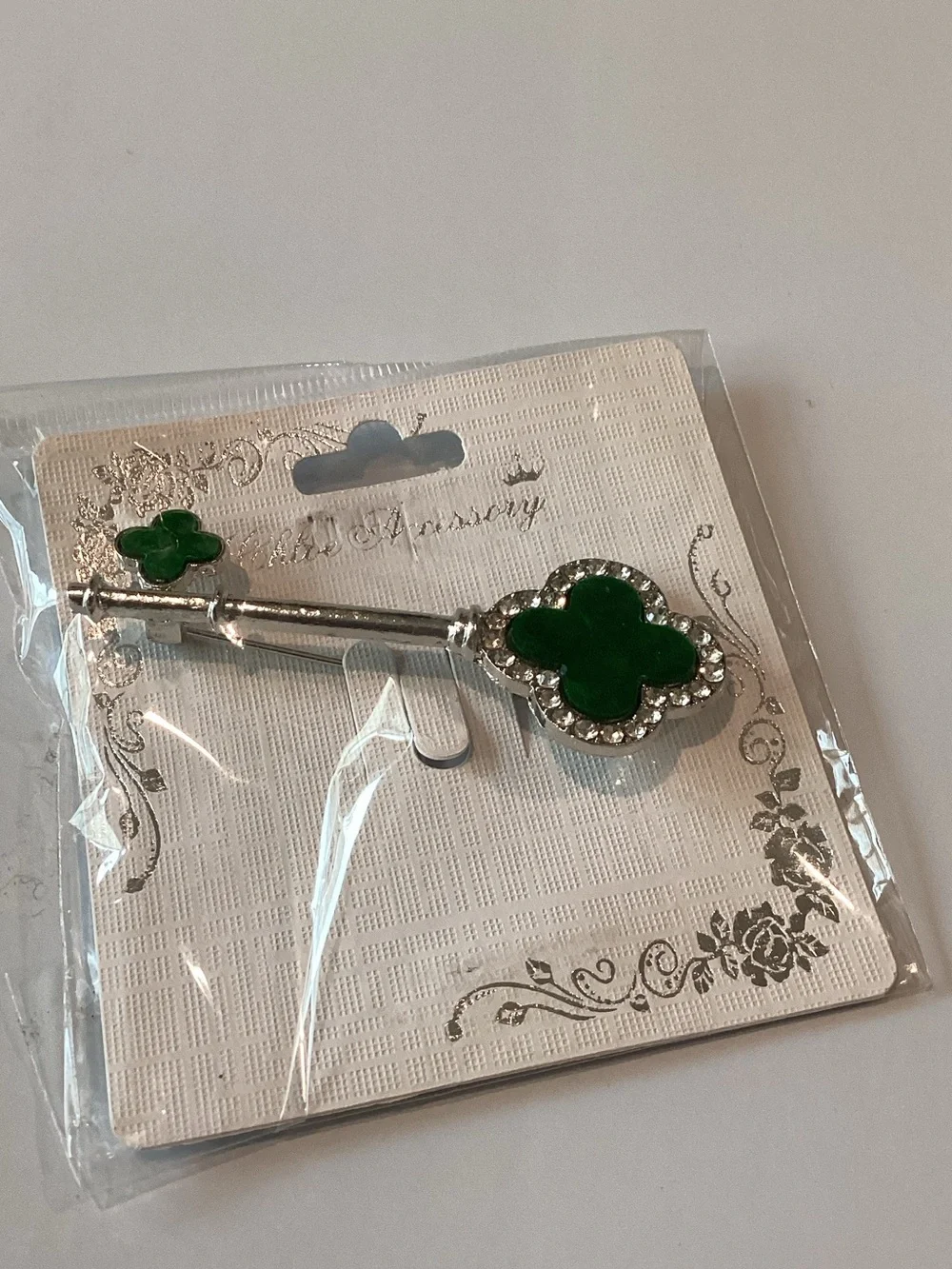 Clover Hair Clips and Earrings Set - Red & Green